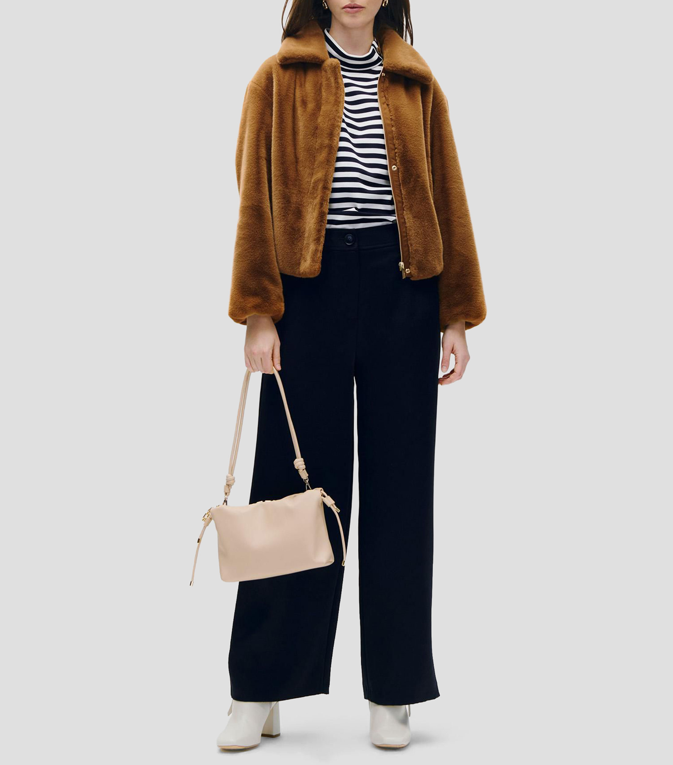 Pantalón relajado de satín marino Mujer